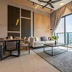 Modern Design 2Br Astoria